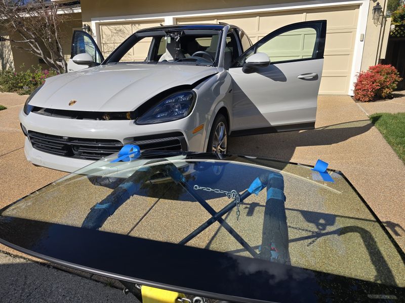 Porsche Cayenne windshield replacement — mobile auto glass in San Jose